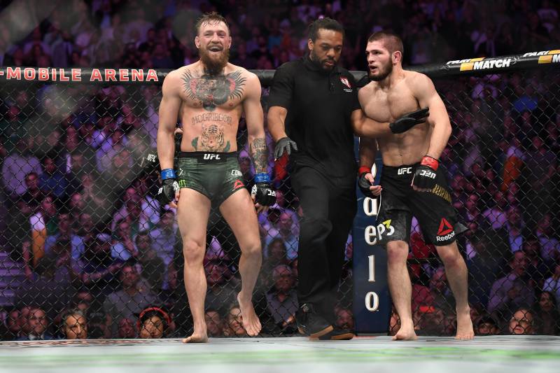 UFC 242: Khabib Nurmagomedov kết liễu Dustin Poirier bằng siết cổ sau