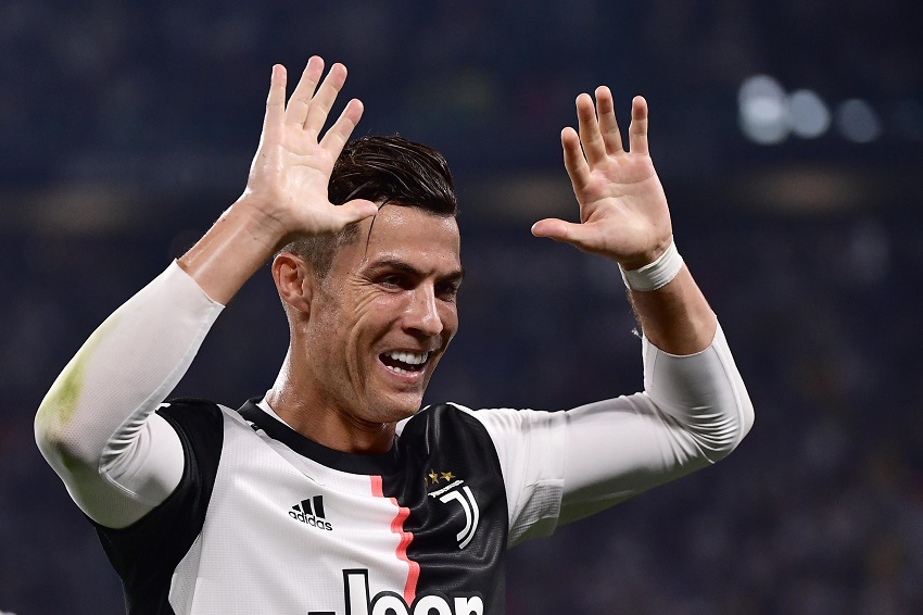 Ronaldo nhận lương cao gấp 3 so với bất kỳ cầu thủ nào tại Serie A