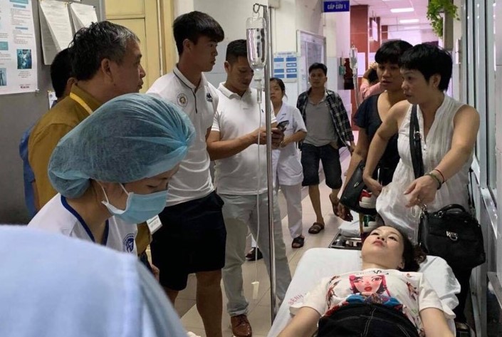 Cảnh sát cơ động nhập viện sau khi xô xát với CĐV Nam Định