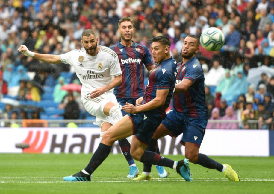 Kết quả Real Madrid vs Levante (3-2): Bezema tỏa sáng, Kền kền trắng áp sát ngôi đầu