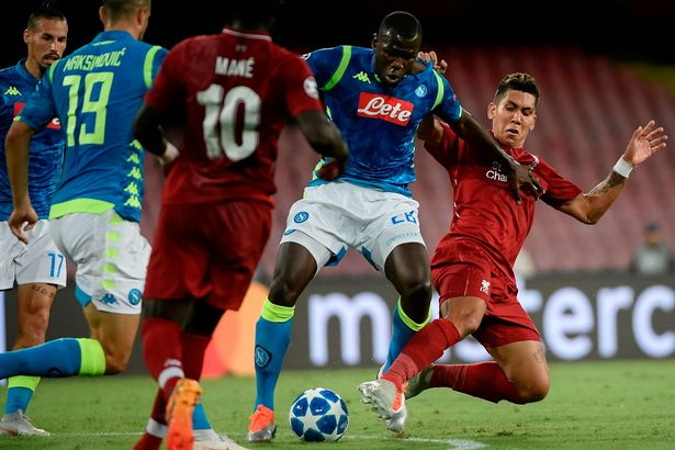 CĐV MU “tiếc” hậu vệ Napoli sau màn trình diễn siêu hạng trước Liverpool