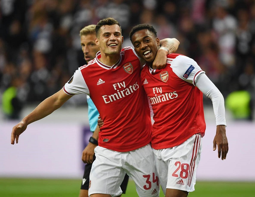 Arsenal hoàn thành kỳ tích lịch sử trong chiến thắng trước Frankfurt
