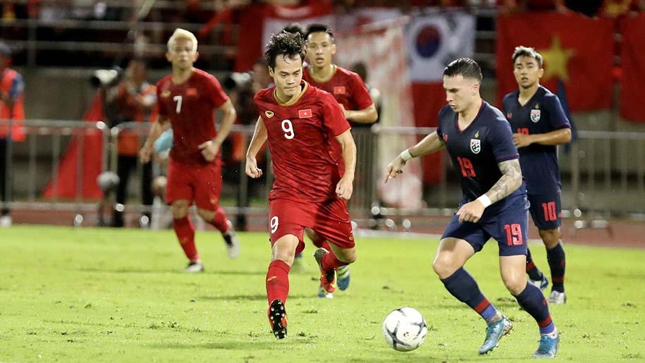 Thái Lan vs UAE: HLV Akira Nishino méo mặt vì Tristan Do