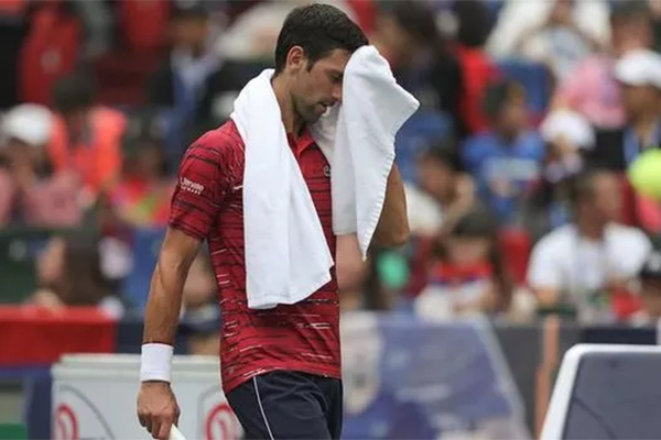 Nam thần Hy Lạp loại số 1 thế giới Djokovic ra khỏi Shanghai Masters