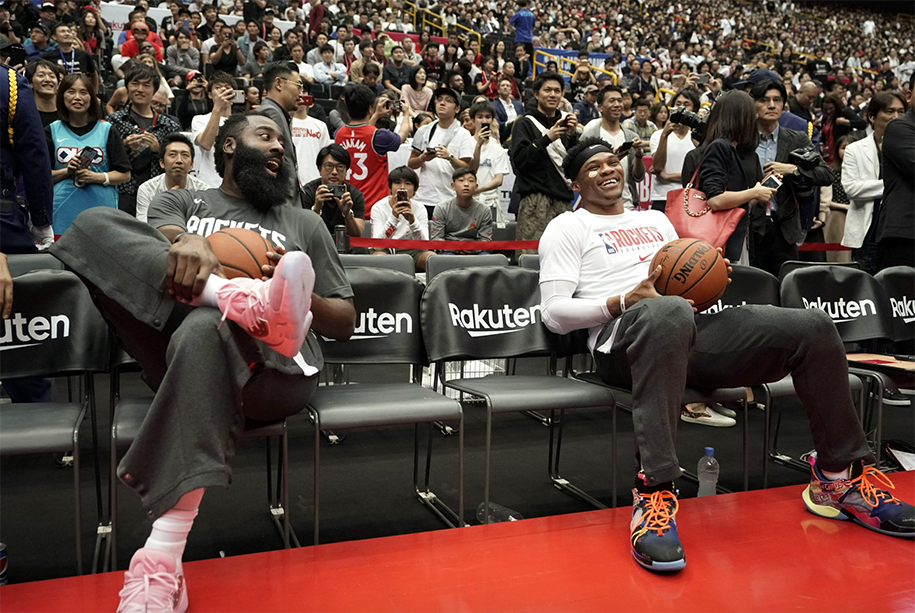 Houston Rockets chứng kiến gần 600 tỷ “bốc hơi” sau phát ngôn của Daryl Morey