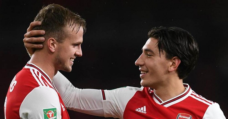 CĐV Arsenal đề nghị HLV Emery loại 2 cầu thủ khỏi trận đấu với Sheffield