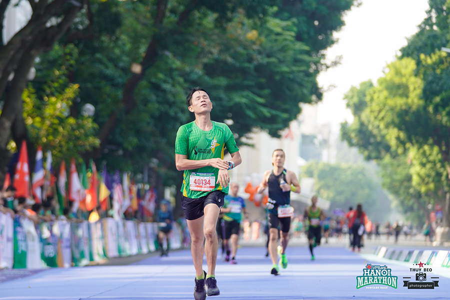 Màn tranh tài khốc liệt của các elite tại VPBank Hanoi Marathon 2019