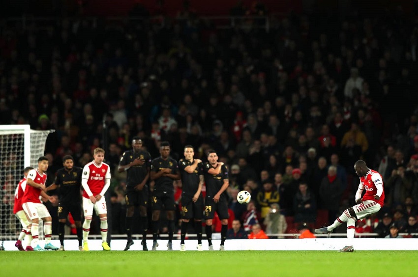 Nicolas Pepe của Arsenal sút phạt tốt hơn cả Cristiano Ronaldo