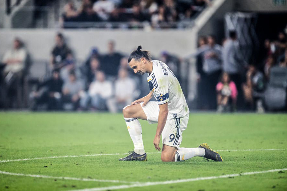 Ibrahimovic gây tranh cãi với hành động phản cảm khi chia tay LA Galaxy