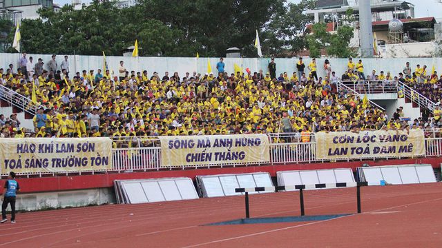 CĐV Thanh Hóa quyết phủ vàng sân Vinh ở trận play-off gặp Phố Hiến FC
