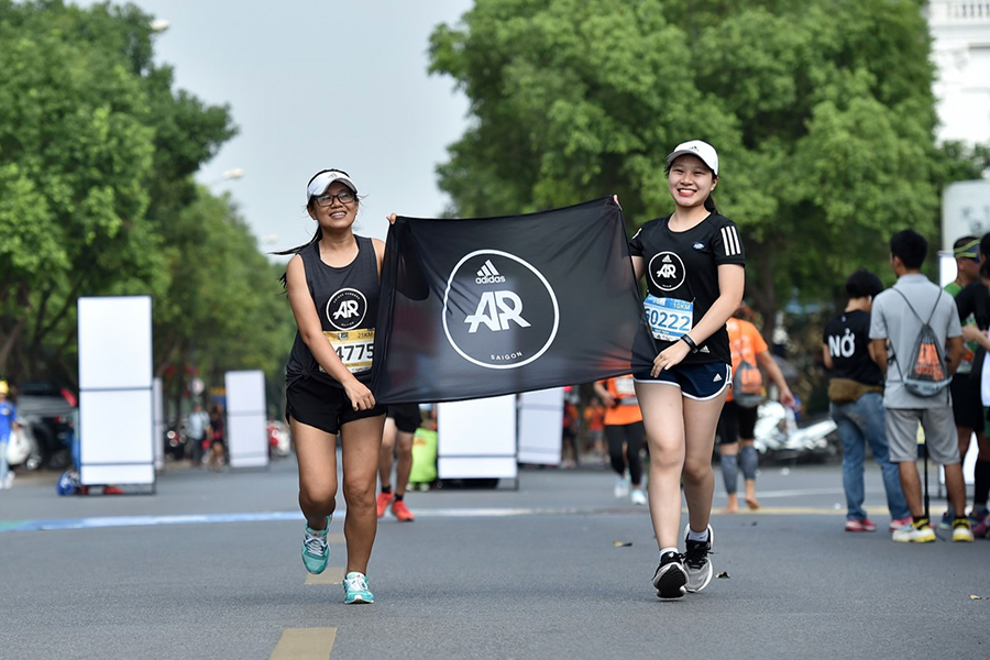 “Gà nòi” của AR Saigon đăng quang đầy ấn tượng tại Longbien Marathon 2019
