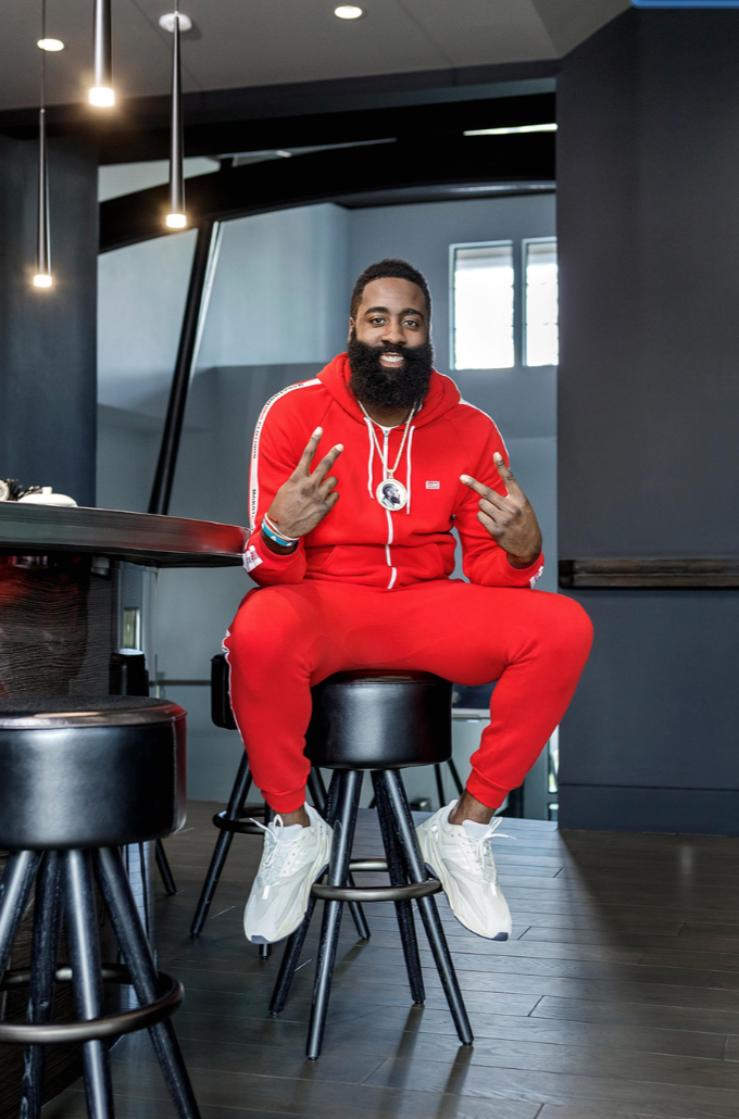 Cùng James Harden dạo bên trong căn nhà mới xây tuyệt đẹp tại Houston, Texas