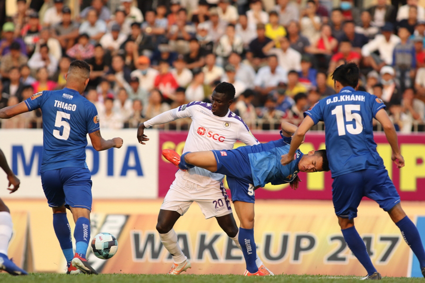 Pape Omar bị treo giò trong trận chung kết Cúp Quốc gia 2019