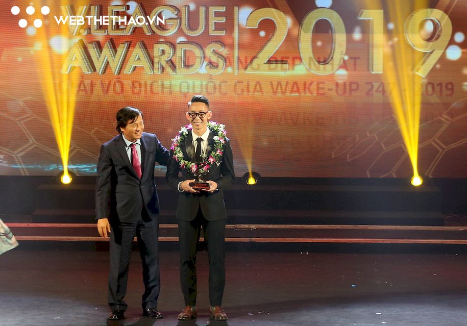 Hà Nội FC nhận mưa giải thưởng, nhiều sao vắng mặt ở gala tổng kết mùa giải