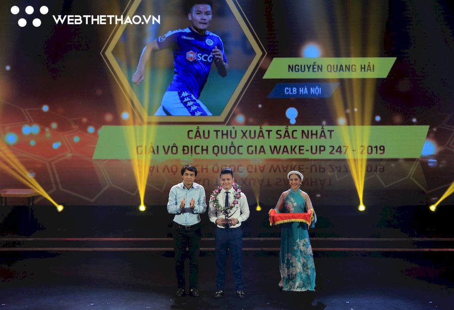 Hà Nội FC nhận mưa giải thưởng, nhiều sao vắng mặt ở gala tổng kết mùa giải