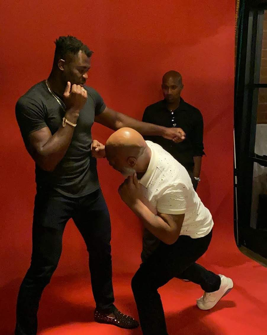 Mike Tyson sẽ huấn luyện để Francis Ngannou đấu Boxing với Tyson Fury?