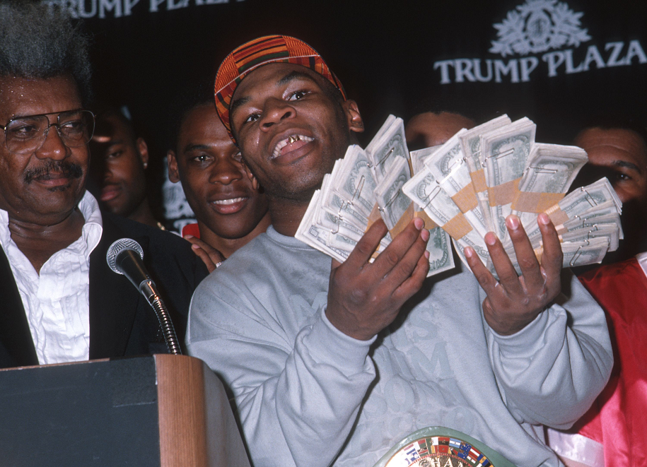 Sự thật thú vị: Mike Tyson từng giàu có như thế nào?