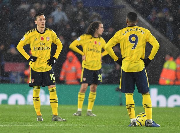 Tin bóng đá 10/11: BLĐ Arsenal phản ứng bất ngờ về tương lai HLV Emery