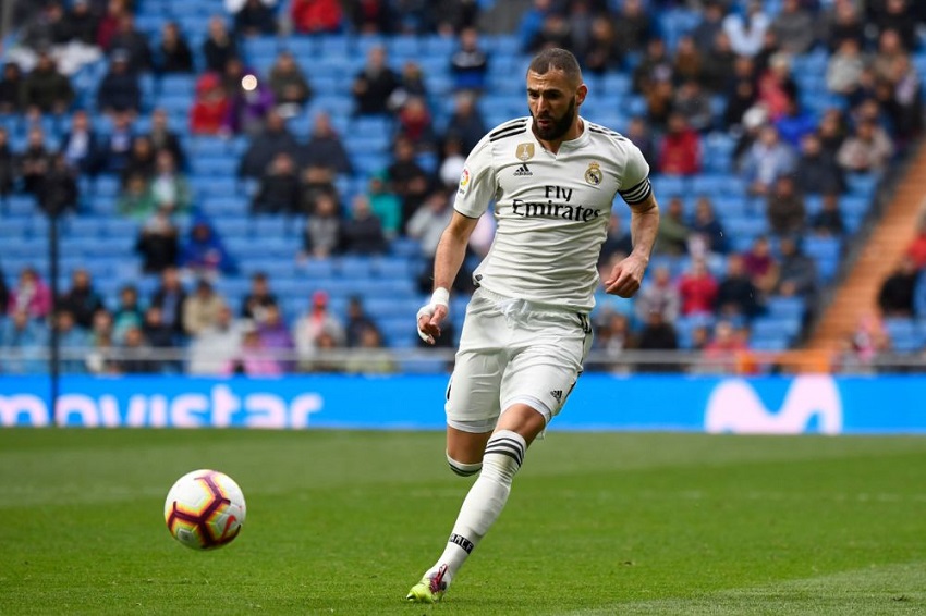 Benzema ở Real Madrid hiệu quả hơn Ronaldo với Juventus