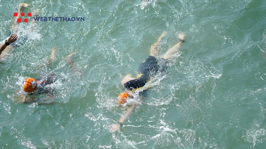 Cận cảnh đường bơi ngoạn mục của Sunset Bay Triathlon 2019