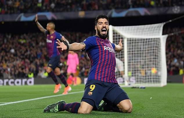 Luis Suarez thừa nhận Barca đang tìm “số 9” mới cho hàng công