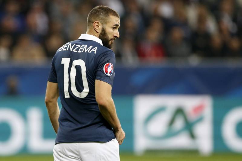 Benzema đe dọa bỏ đội tuyển Pháp để khoác áo đội tuyển khác
