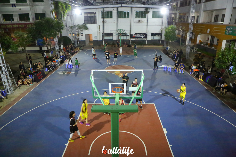 Mới lạ giải bóng rổ 4x4 tại Hà Nội