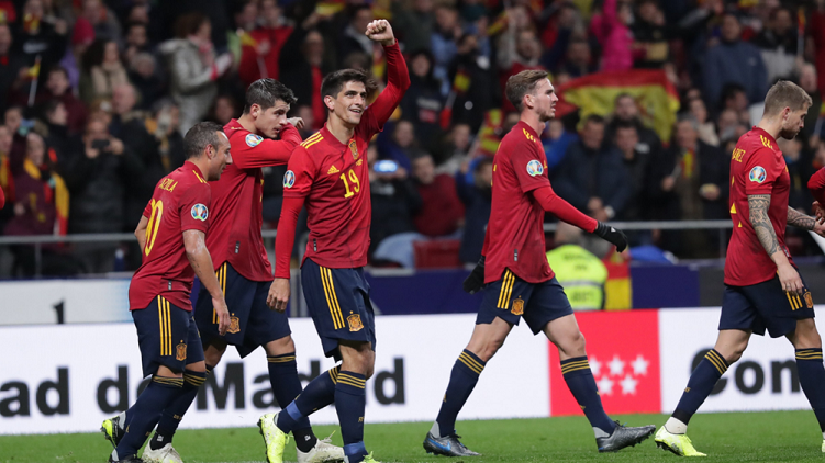 HLV đội tuyển Tây Ban Nha bị sa thải dù giành vé dự Euro 2020