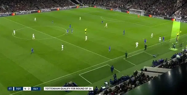Mourinho cảm ơn cậu bé giúp Tottenham ngược dòng