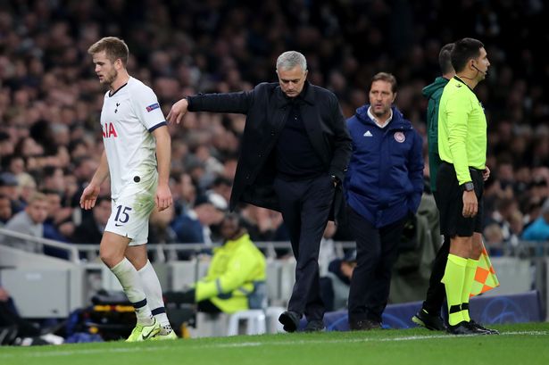 Mourinho xin lỗi học trò sau khi Tottenham ngược dòng ở Cúp C1