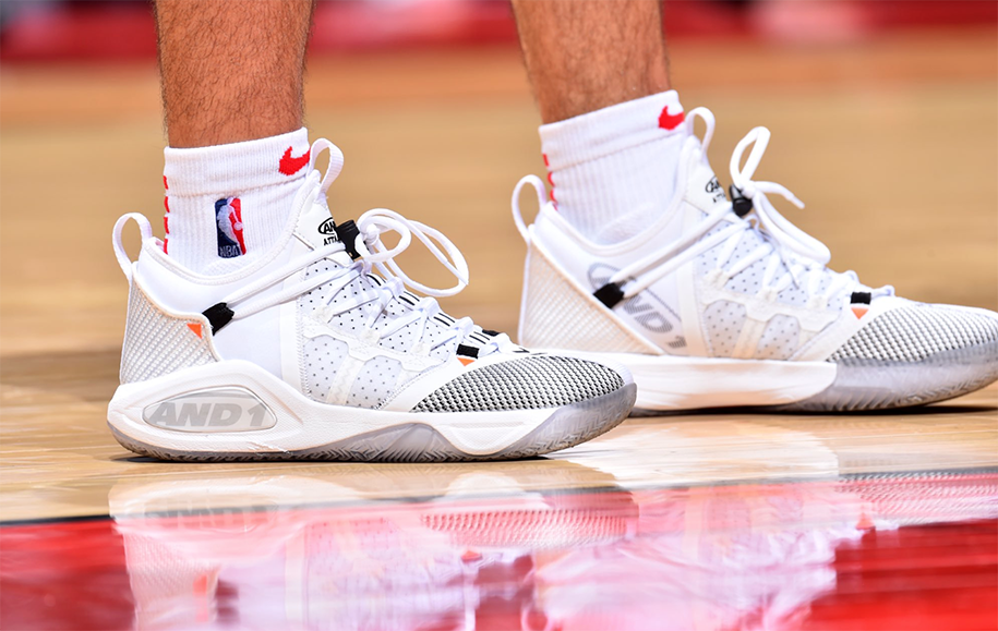 Những mẫu giày bóng rổ đỉnh nhất tháng 11 tại NBA