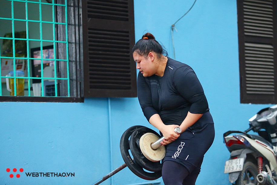 Cận cảnh các VĐV khủng long nặng cân nhất đoàn thể thao Việt Nam tập luyện trước thềm SEA Games 30
