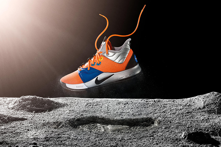 Nike PG 3 - lời đáp trả đanh thép của Paul George cho câu nói con người chưa lên mặt trăng của Stephen Curry