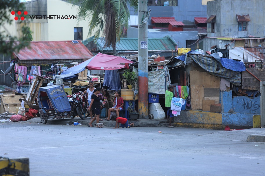 Chùm ảnh: Khát vọng vươn lên của trẻ em ở khu ổ chuột lớn nhất Philippines