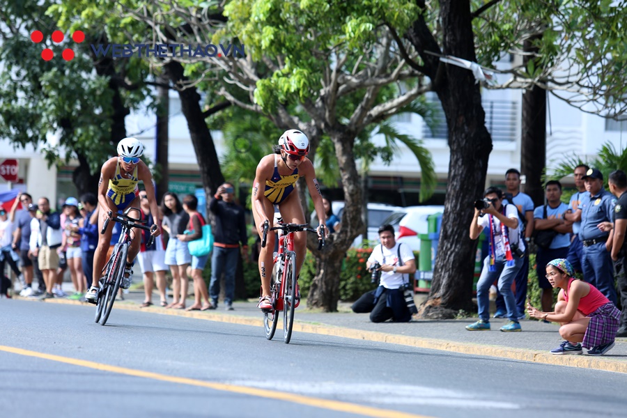 Người mẫu Philippines “xé toang” đường đua triathlon SEA Games 30 bằng vẻ đẹp nóng bỏng