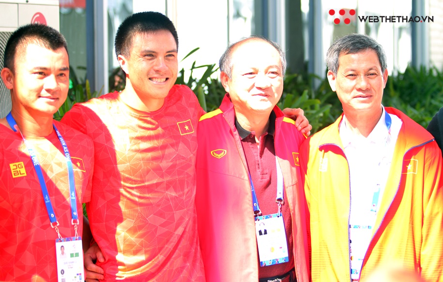 Tổng cục trưởng Vương Bích Thắng động viên khích lệ niềm hy vọng HCV SEA Games Lý Hoàng Nam và Daniel Nguyễn