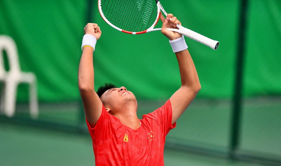 Chùm ảnh Daniel Nguyễn và Lý Hoàng Nam viết nên lịch sử khi lọt vào CK đơn nam tennis SEA Games 30