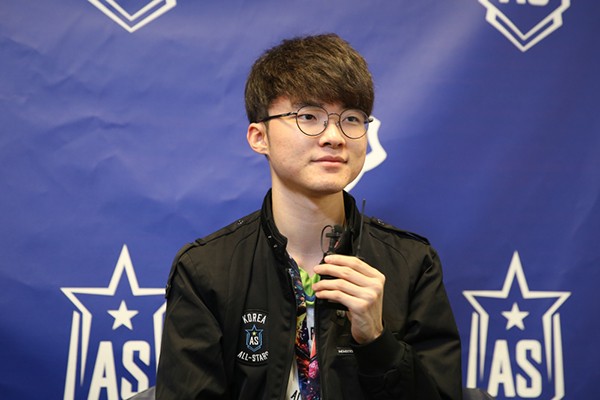 Phỏng vấn Faker trong ngày đầu tiên tại All-star LMHT 2019