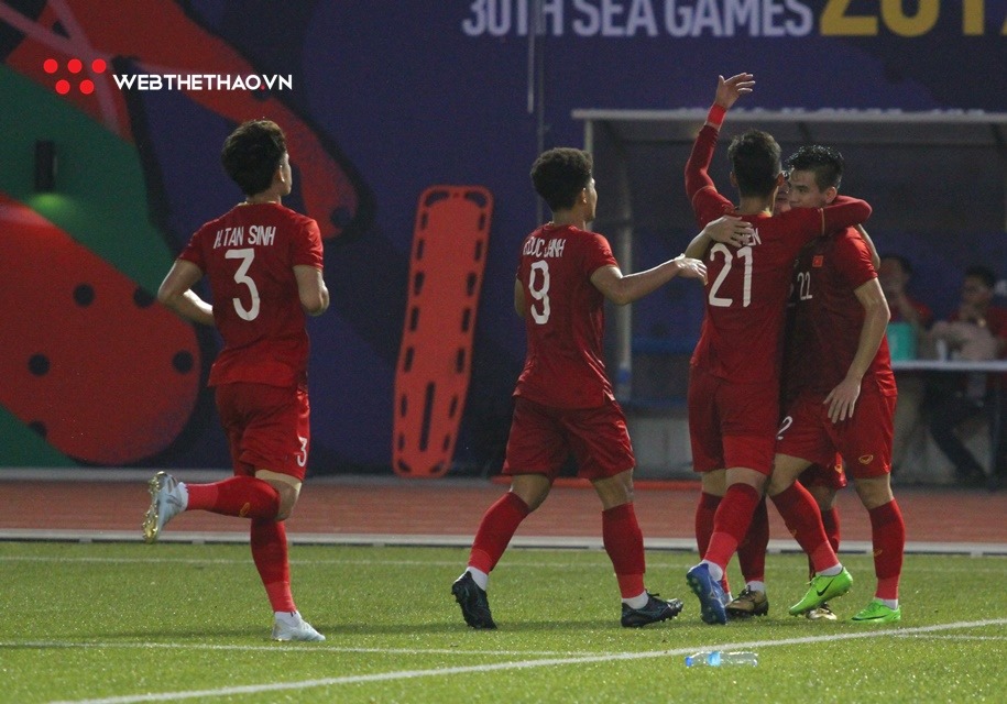 Bóng đá Việt Nam và chiến thắng toàn diện trước người Thái trong năm 2019