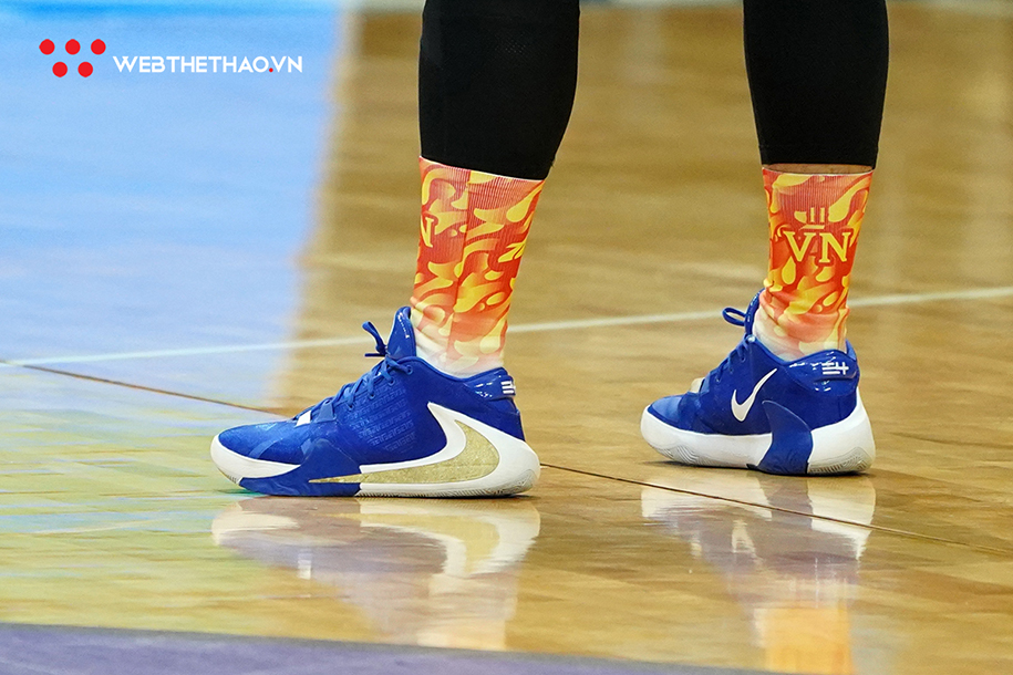 Các cầu thủ đội tuyển bóng rổ 5x5 Việt Nam mang giày gì tại SEA Games 30?