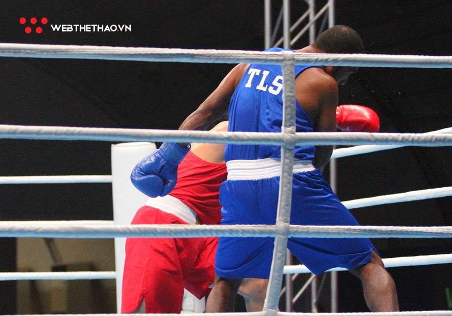 Toàn cảnh chiến thắng knock-out “nhanh như chớp” của Trương Đình Hoàng ở bán kết Boxing hạng 81kg