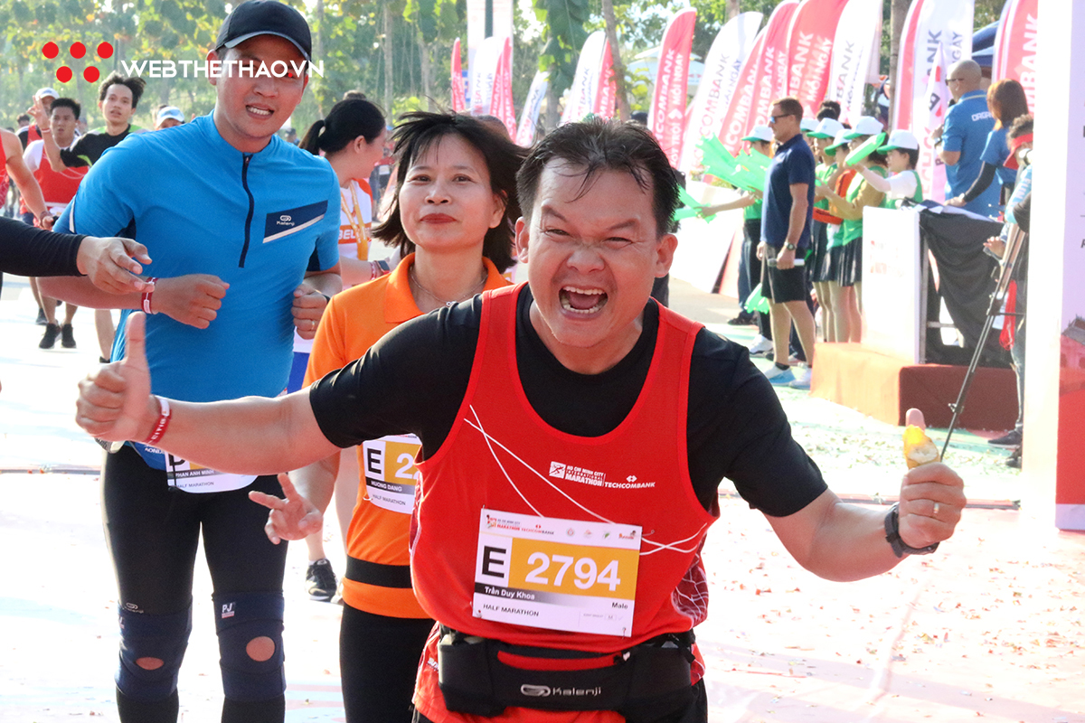 Đa dạng biểu cảm nơi vạch đích của vận động viên Techcombank Ho Chi Minh City International Marathon 2019