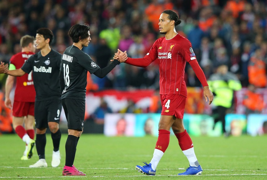 CĐV Nhật Bản phản ứng thế nào khi Minamino đến Liverpool?