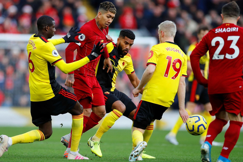 Kết quả Liverpool vs Watford (2-0): Salah lập cú đúp, The Kop vững ngôi đầu