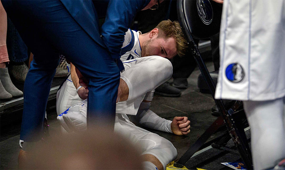 Cú lật cổ chân đau đớn của Luka Doncic và 2 tuần khó khăn cho Dallas Mavericks