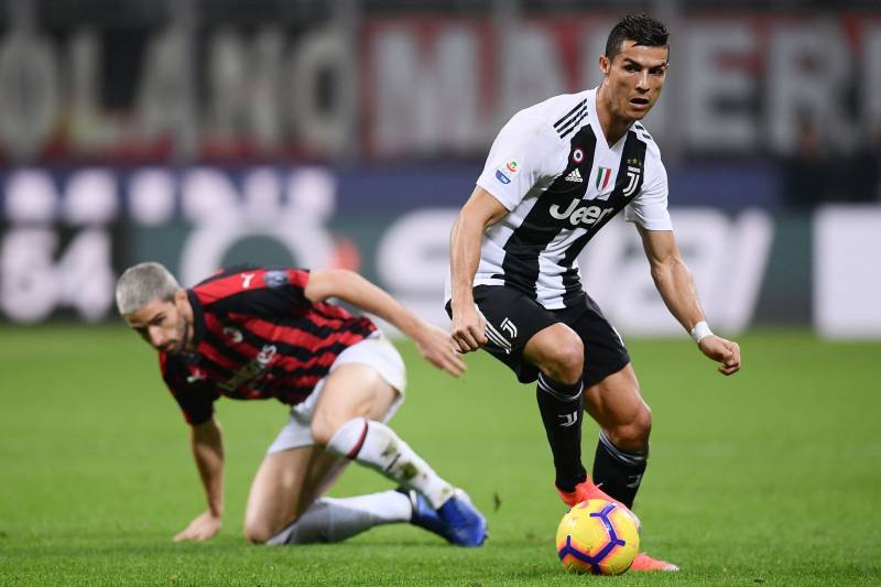 Ronaldo được tiết lộ suýt tới AC Milan thay vì Juventus