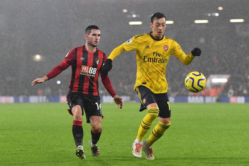 Aubameyang và Ozil nhận điểm cao nhất khi Arteta ra mắt Arsenal