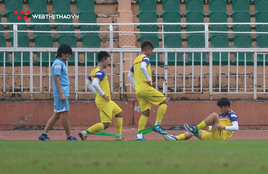 Tấn Sinh, Hữu Thắng gia nhập nhóm bệnh binh ở U23 Việt Nam