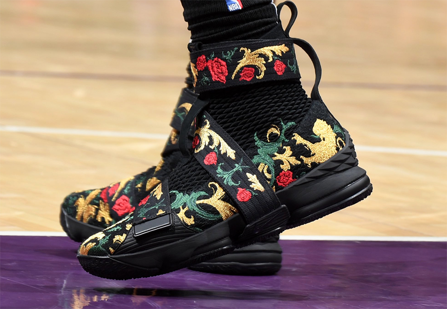 Ngắm dàn giày xịn xò đêm Giáng Sinh NBA 2019