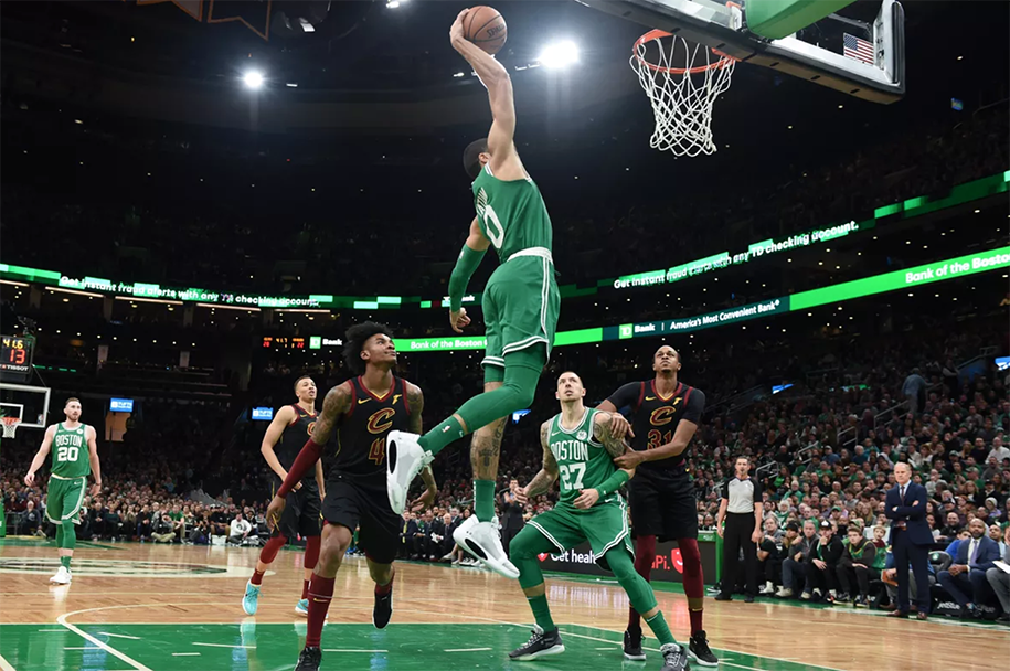 Boston Celtics thắng trận thứ 5 liên tiếp nhờ màn thay nhau gánh của bộ đôi Jay-Jay